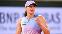 Iga Swiatek rompe la barrera de Wimbledon y se mete por primera vez entre las cuatro mejores