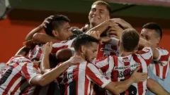 Horario y dónde ver gratis online Estudiantes – Huracán por la fecha 2
