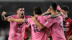 Messi desató su furia, gritó el gol en la cara de Cóccaro… y terminó pidiéndole disculpas