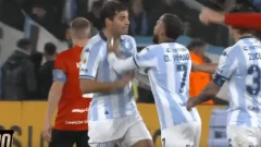 Tensión en el Cilindro: fuerte cruce entre Sosa y Vergara durante la derrota de Racing ante Estudiantes