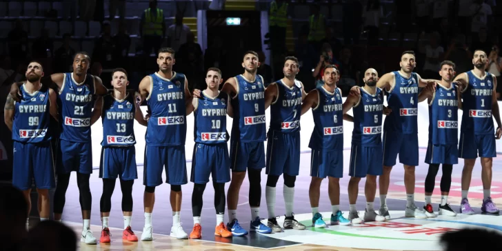Grecia – Chipre en Eurobasket 2025: el insólito momento con el himno que sorprendió al mundo