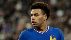 ¿Por qué no juega Désiré Doué frente a Islandia?