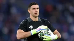 Dibu Martínez dejó atrás el Manchester United y envió un mensaje rumbo a la Selección Argentina