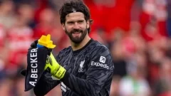 Incertidumbre en Liverpool: la lesión de Alisson preocupa y ya se habla de plazos de regreso