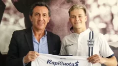 FIFA sancionó a Gimnasia y Esgrima de La Plata por una deuda con Matías Abaldo: sin refuerzos hasta 2027 si no paga