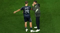 Xabi Alonso analiza alternativas tras la lesión de Huijsen y busca mantener firme la defensa del Real Madrid