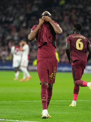 Victor Osimhen lidera la tabla de goleadores de la Champions 2025‑26 tras su hat-trick ante Ajax