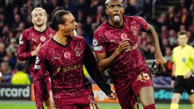 Victor Osimhen lidera la tabla de goleadores en la Champions League 2025-26
