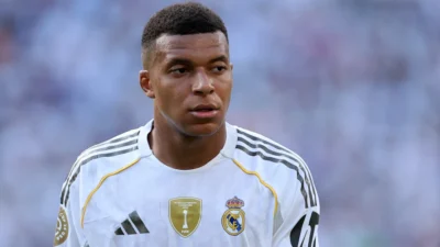 PSG abona parte de la deuda con Mbappé pero el conflicto legal continúa