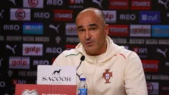 Roberto Martínez entra en la lista de opciones para dirigir al Manchester United