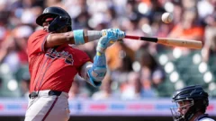 Ronald Acuña Jr. conecta su primer hit de la pretemporada con los Braves