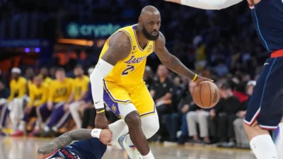 LeBron James aún no confirma su futuro con los Lakers tras la temporada 2025-26 LeBron James aún no confirma su futuro con los Lakers tras la temporada 2025-26