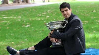 Alcaraz ya siente la arcilla: arranque distendido y primeras señales en Montecarlo