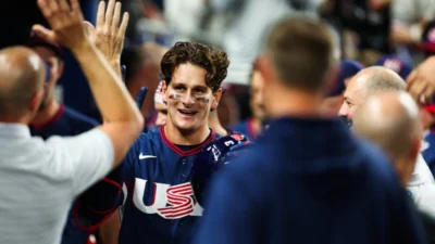 Estados Unidos frena a Dominicana y se mete en la final del Clásico Mundial