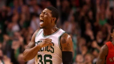 Marcus Smart jugó durante años con fragmentos de vidrio en la mano sin operarse