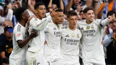 ¿Hay Liga o es puro bulto? El Real Madrid gana bajo fuego y le pasa la presión al Barça