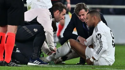 Alarmas encendidas: Kylian Mbappé sufre lesión muscular y peligra para el Clásico