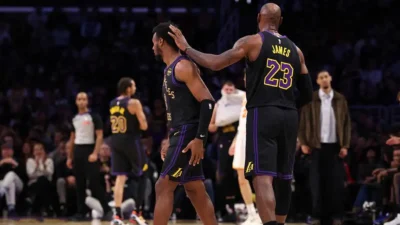 ¡Histórico y Polémico! El “Rey” LeBron James suelta una bomba emocional sobre Bronny antes de los Playoffs