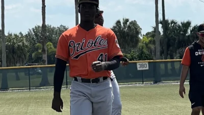 Las Águilas amarran a la joya de los Orioles: Anderson de los Santos llega al nido