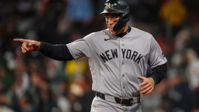 ¿Sacrilegio en el Bronx? Los Yankees coquetean con un cambio de uniforme histórico y la fanaticada estalla