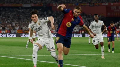 El Clásico que puede coronar al Barcelona: horarios, dónde verlo y todo lo que necesitás saber del Barcelona vs Real Madrid