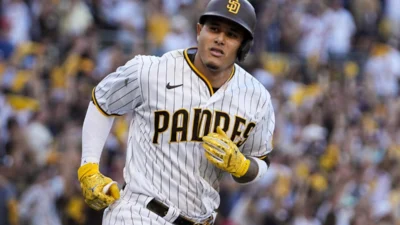 Manny Machado conecta su jonrón 200 con los Padres y el 375 de su carrera en victoria sobre los Cardenales