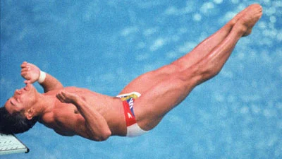 Lo suturaron en la piscina con VIH y nadie lo sabía: la historia que el deporte olímpico preferiría olvidar