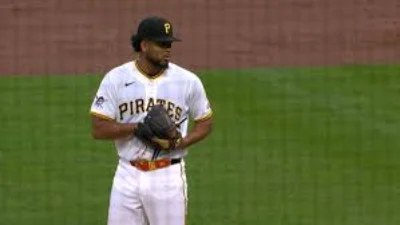 Los Piratas suben al dominicano Wilber Dotel: ERA de 1.35 en tres apariciones y listo para reforzar el bullpen de Pittsburgh