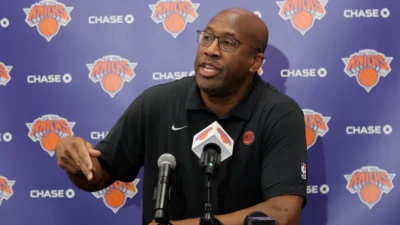 “Jalen es mi manta”: Mike Brown usa a Snoopy para describir lo que Brunson significa para los Knicks