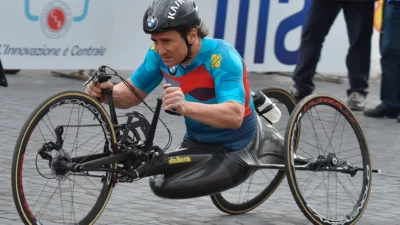 Alex Zanardi: el hombre que perdió las piernas dos veces y nunca dejó de ganar