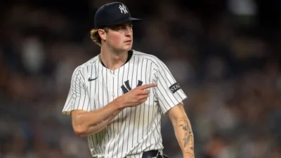 Cam Schlittler domina el Subway Series con 9 ponches y los Yankees vencen 5-2 a los Mets