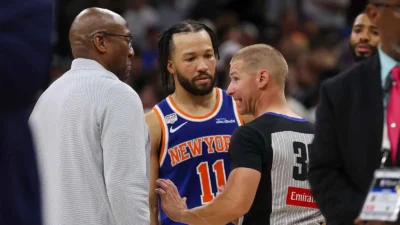 La brutal jugada de Wembanyama sobre Brunson que los árbitros perdonaron en las Finales