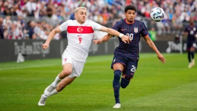 Turquía le quita el invicto a Estados Unidos con un gol agónico en el minuto 98