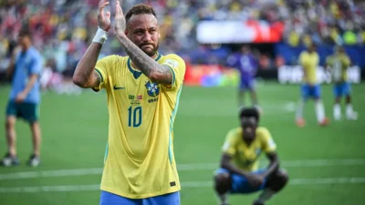 Neymar se retira de la manera más trágica Neymar se retira de la manera más trágica