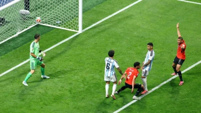 Yasser Ibrahim adelanta a Egipto y el arquero Shobeir tapa penal a Messi