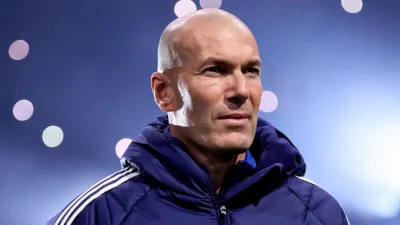 Zinedine Zidane asumirá las riendas de Francia Zinedine Zidane asumirá las riendas de Francia