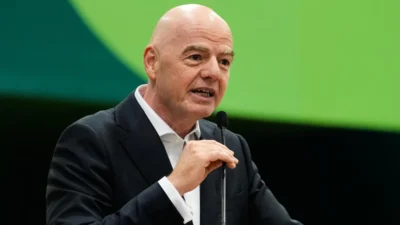 Infantino busca respaldo en República Dominicana: crece presión para deje FIFA