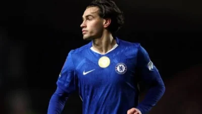 Marc Guiu renuncia a su dorsal en Chelsea y abre la puerta a una salida