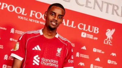 El Real Madrid reina y Liverpool naufraga