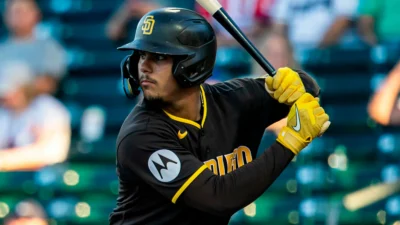 Ethan Salas recibe el llamado de los Padres en plena carrera por los playoffs
